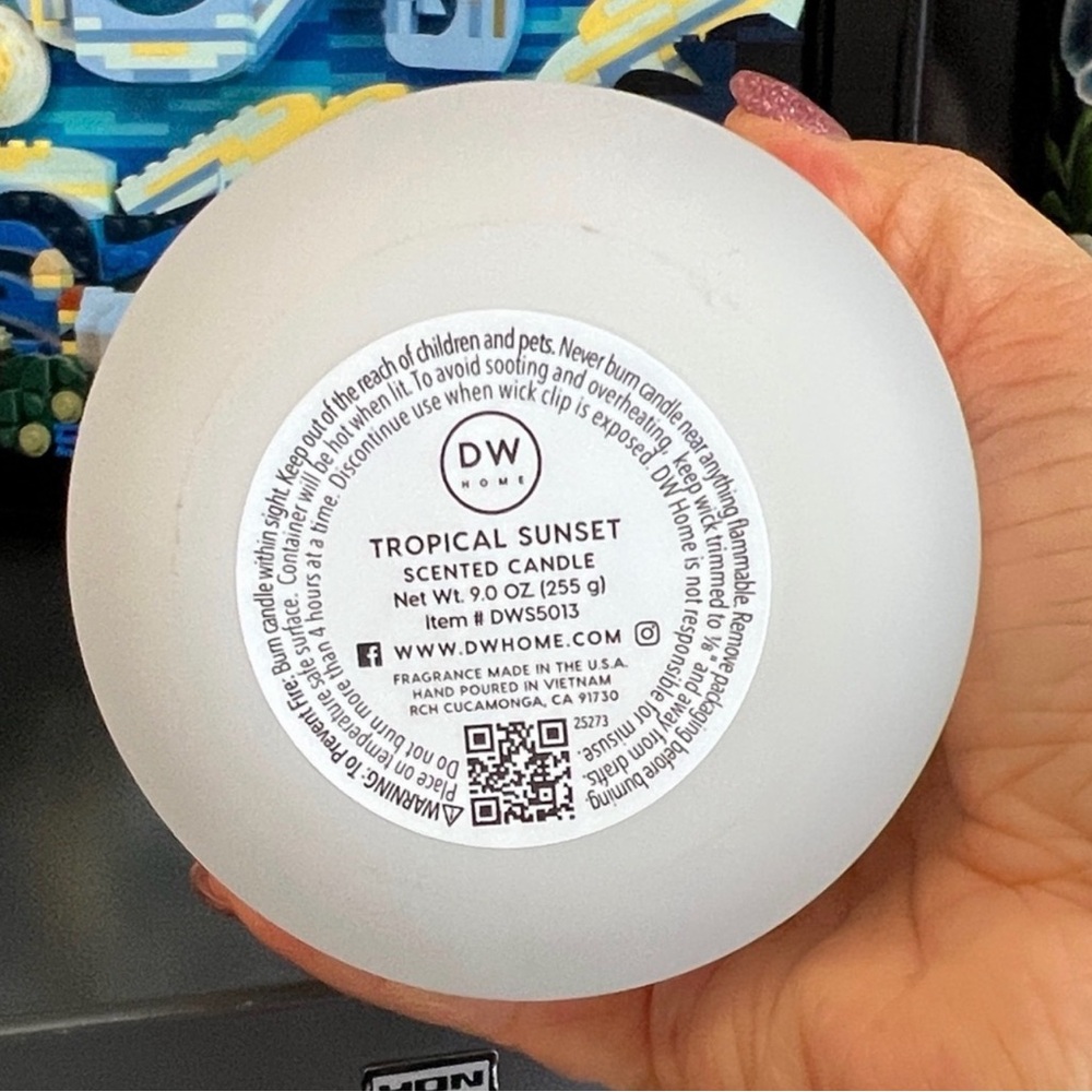 DW Home Tropical Sunset White Candle with Coral Label - Picture 2 of 2